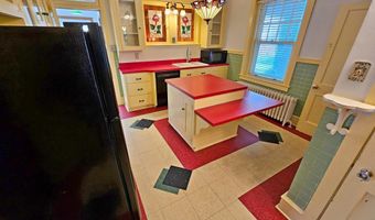 320 S 9TH St, Akron, PA 17501