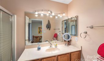 32 Foxberry Dr, Arden, NC 28704