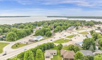 424 Emerald Dr, Arnolds Park, IA 51331