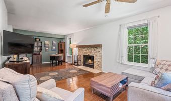 311 Wellington Pl, Aberdeen, NJ 07747