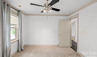 2530 Bay St, Charlotte, NC 28205