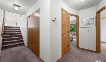 11411 Snowline Dr, Anchorage, AK 99507