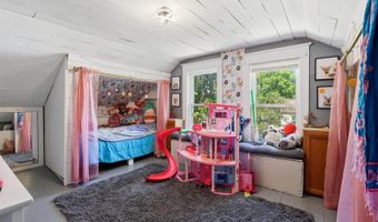 338 N Main St, Amherst, WI 54406