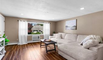10 Glen Ave 2L, North Smithfield, RI 02896