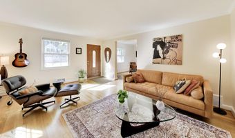7208 EARLY St, Annandale, VA 22003