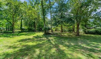 4 Michele Dr, Middletown, NJ 07748