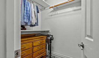 11806 E Arbor Dr, Anchorage, KY 40223