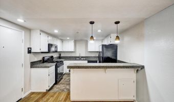 1534 Mission Blvd, Santa Rosa, CA 95409