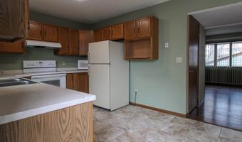 3718 Renee Dr, Bismarck, ND 58503