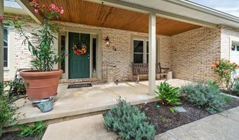 28 STATEN Dr, Hockessin, DE 19707