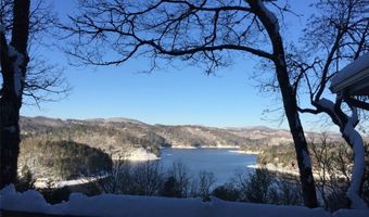 471 Rivard Rd, Glenville, NC 28736