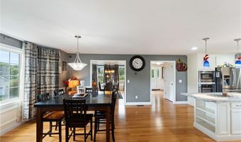 14 Longbrook Dr, Cumberland, RI 02864