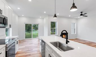 457 Rosedale Ter, Ballwin, MO 63021