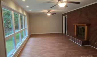 520 Crestview Dr, Albemarle, NC 28001