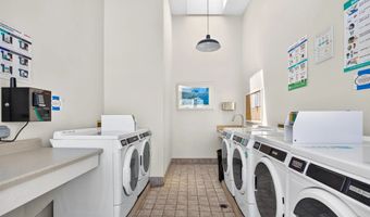 3991 Crown Point Dr 112, San Diego, CA 92109