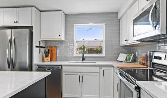 451 SARGO Rd, Atlantic Beach, FL 32233