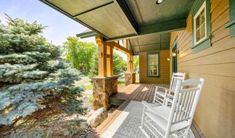 11668 E Laketowne Dr, Albertville, MN 55301
