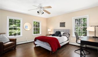 4 Stonecarry Way, East Greenwich, RI 02818