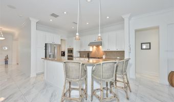 5318 LOON NEST Ct, Apollo Beach, FL 33572