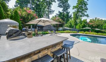 711 Yadkin St, Albemarle, NC 28001