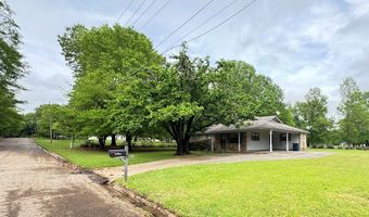 108 Arthur St, Bruce, MS 38915