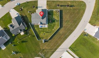2818 W HIDDEN PINE Dr, Appleton, WI 54913