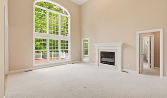 815 Centerville Trl, Aurora, OH 44202