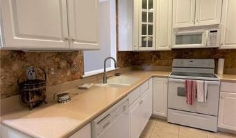 2322 Fox Meadow Dr, Allentown, PA 18104