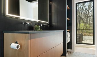 111 E Neptune Ave, Beverly Shores, IN 46301
