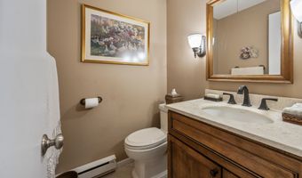 745 Rustic Ln, Cheshire, CT 06410