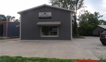 213 S Maple St, Garnett, KS 66032