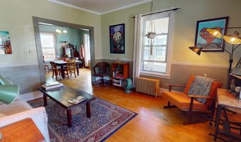 19 Russell St, Bangor, ME 04401