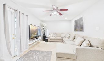33 STEPHANIE Dr, Bear, DE 19701
