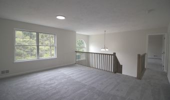 111 Center Dr, Blakeslee, PA 18610
