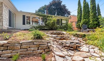 2323 PALISADES Dr, Appleton, WI 54915