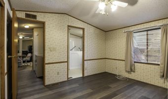 450 W SUNWEST Dr 10, Casa Grande, AZ 85122