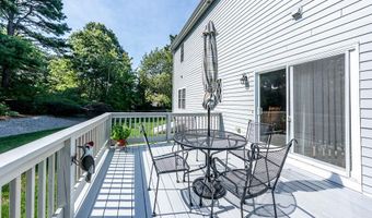 7 Mizzen Ln, Bourne, MA 02532