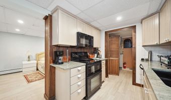 11 College Hill Rd, Canaan, CT 06018