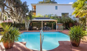 128 Lee St, Biloxi, MS 39530