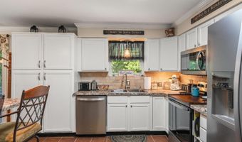 107 Farrar Dr, Aurora, IN 47001