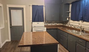 1326 W SPENCER St, Appleton, WI 54914