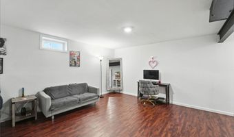 2 Half Hitch Rd, Barnegat, NJ 08005