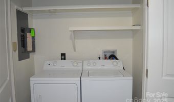 609 Crowfields Ln, Asheville, NC 28803