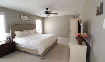 102 Shale Ct, Batesville, IN 47006