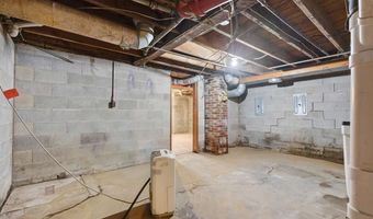 2955 245th St, Ainsworth, IA 52201