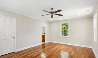 6442 HOLYOKE Dr, Annandale, VA 22003