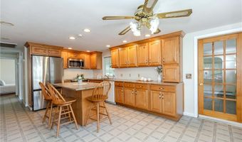 200 Princess Ave, Cranston, RI 02920
