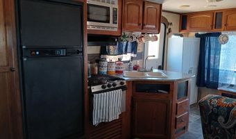 Raz Road lot 102, Ash Fork, AZ 86046