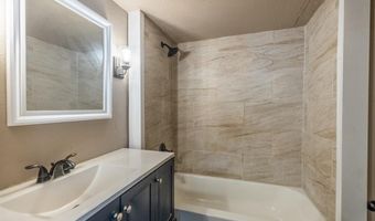 203 W Purdom Ave, Alvarado, TX 76009