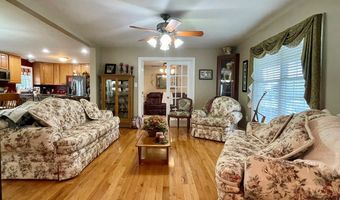 117 Apple Ridge Dr, Beaver, WV 25813
